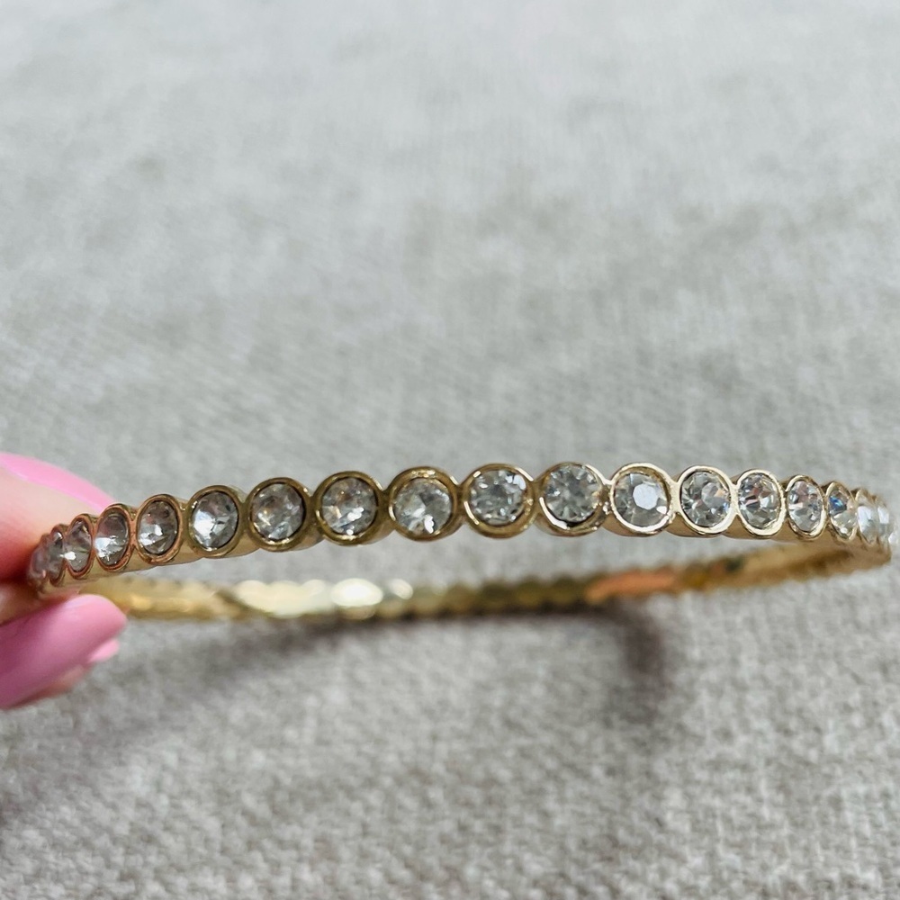 Graziano Set of 2 Gold Tone Bangle Bracelets Clear Bezel Set Rhinestones Vintage - Picture 3 of 8